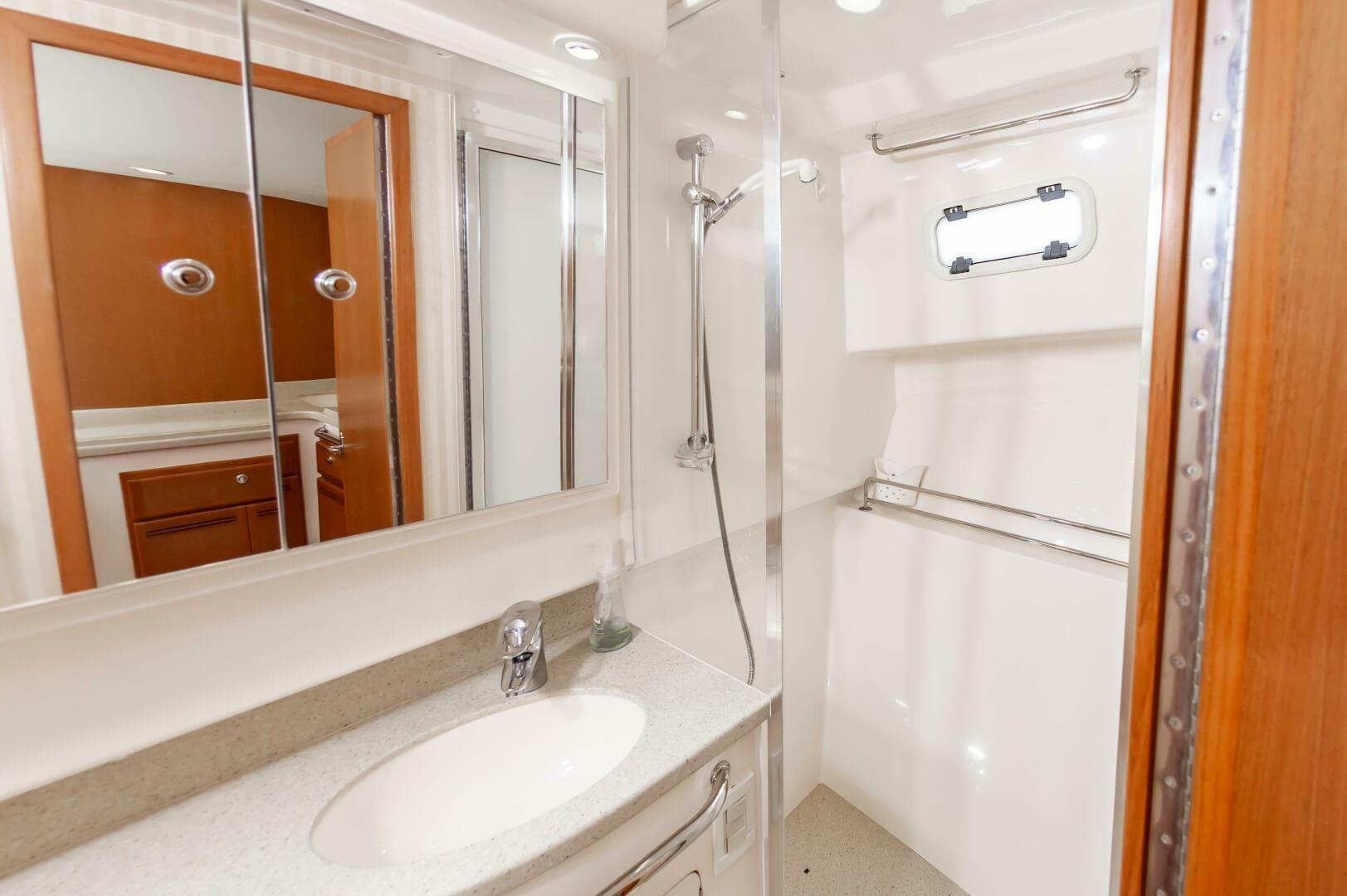 2008 Cabo 40 Express — photo 42