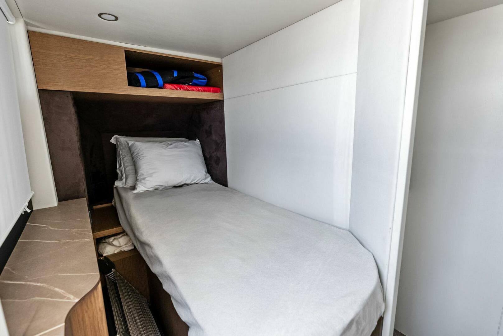 2023 Absolute 52 Fly — photo 71