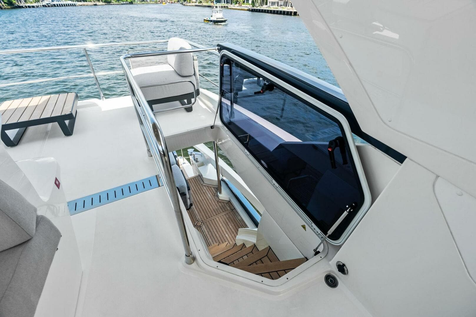 2023 Absolute 52 Fly — photo 35