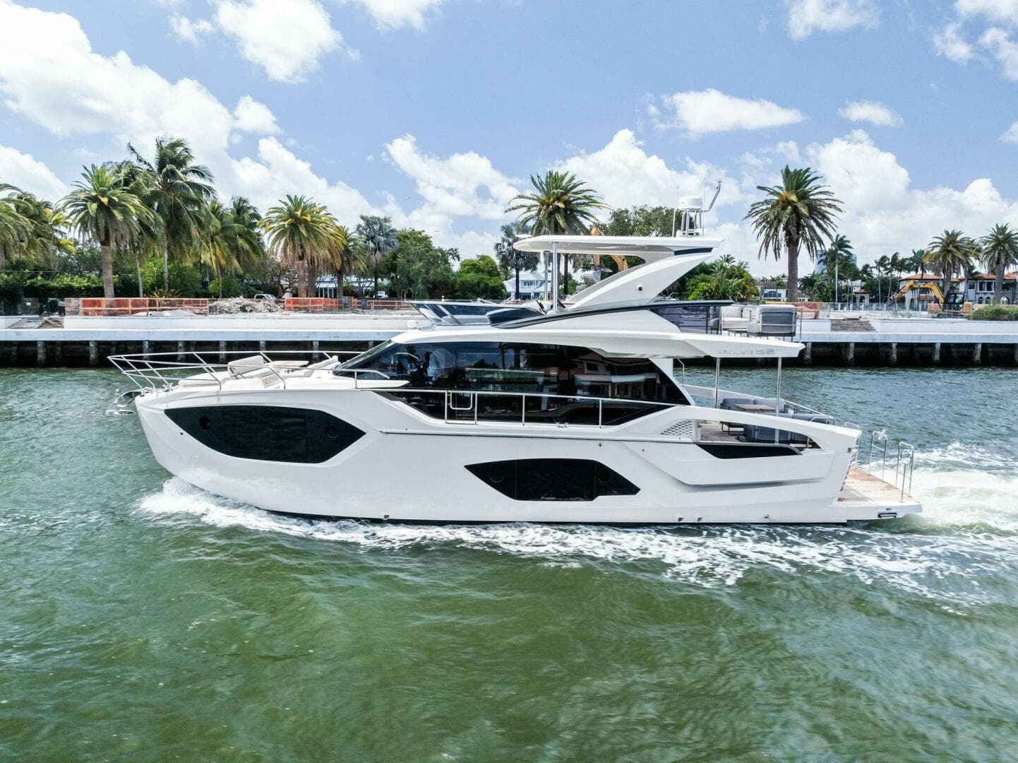 2023 Absolute 52 Fly — photo 10