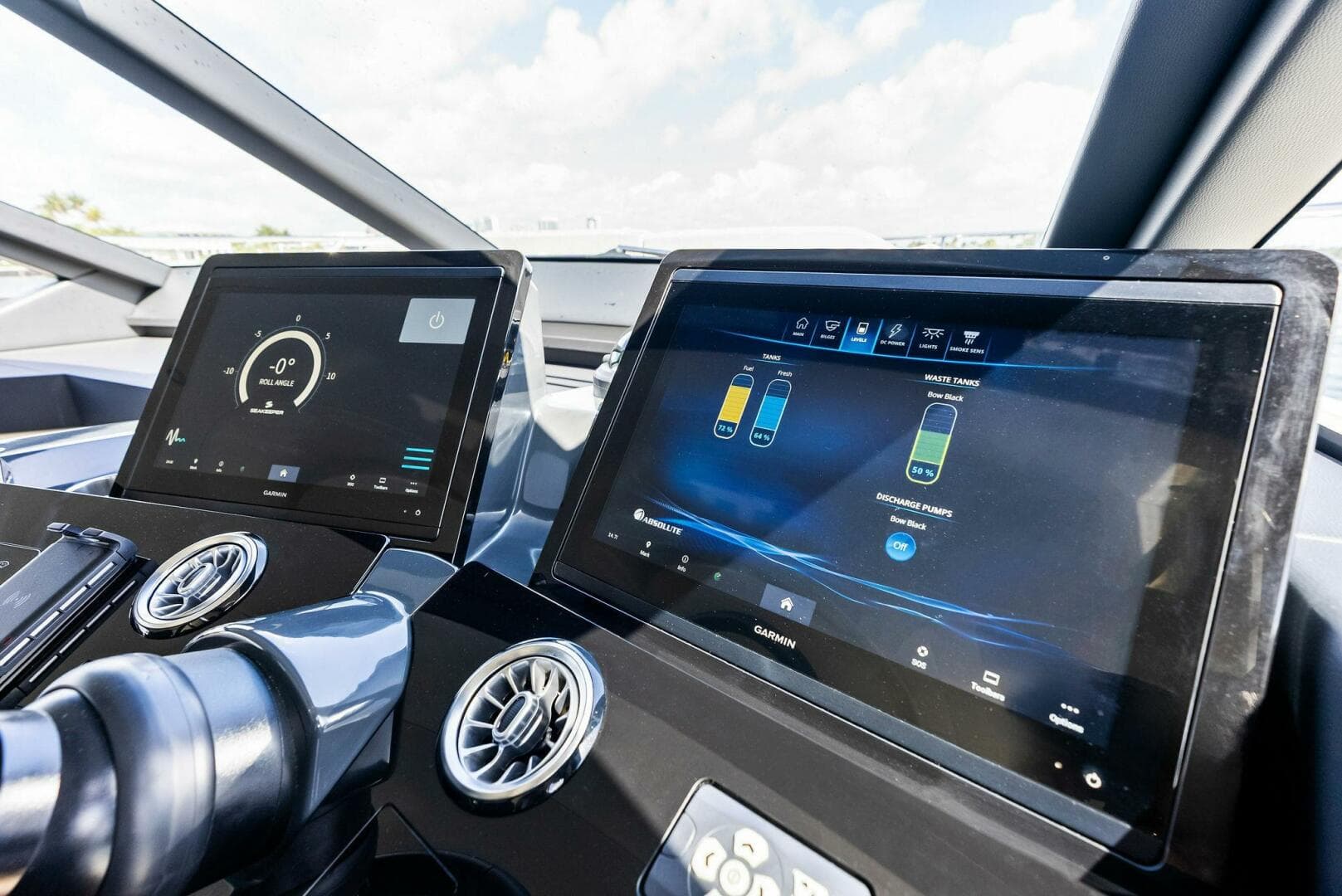 2023 Absolute 52 Fly — photo 52