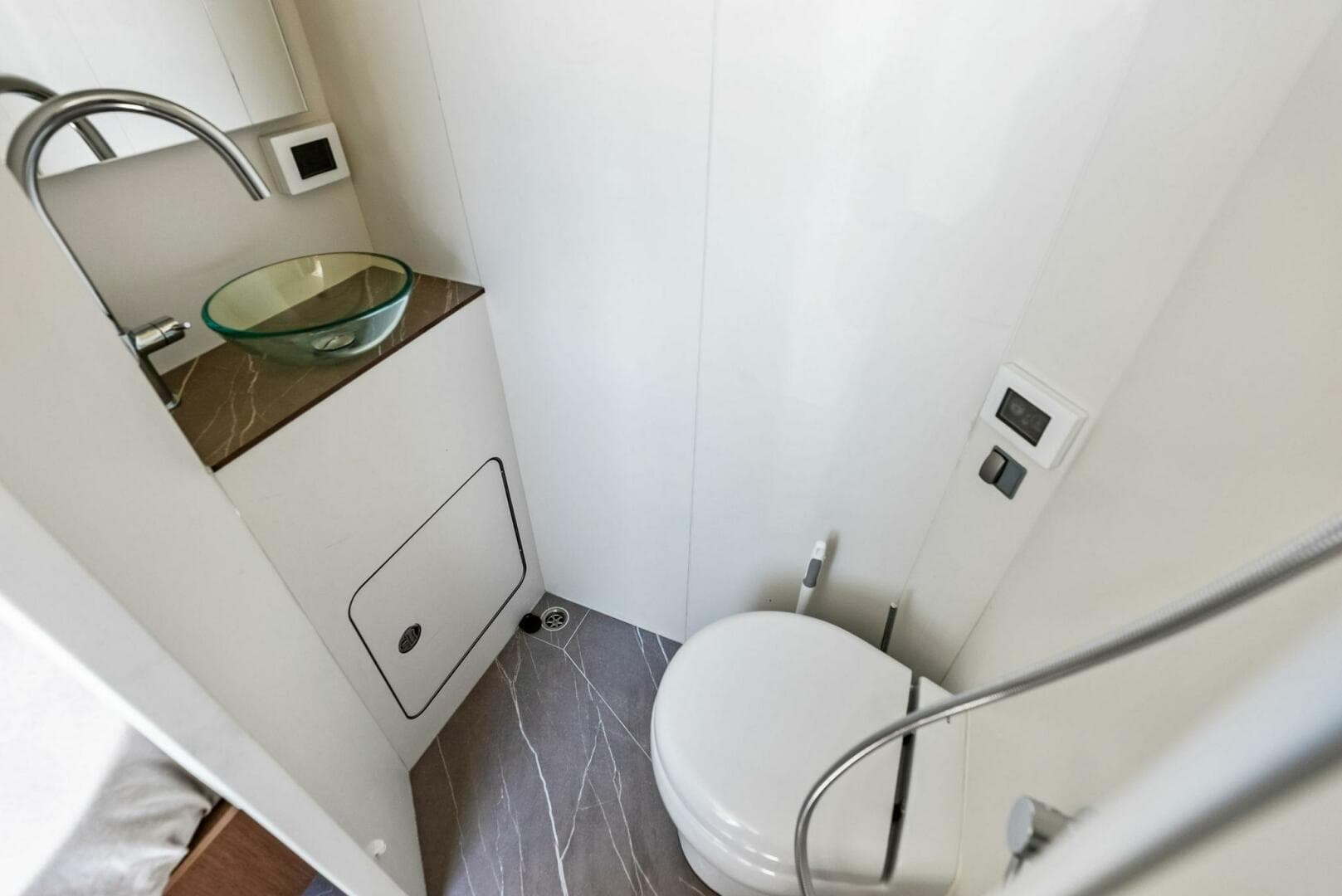 2023 Absolute 52 Fly — photo 72