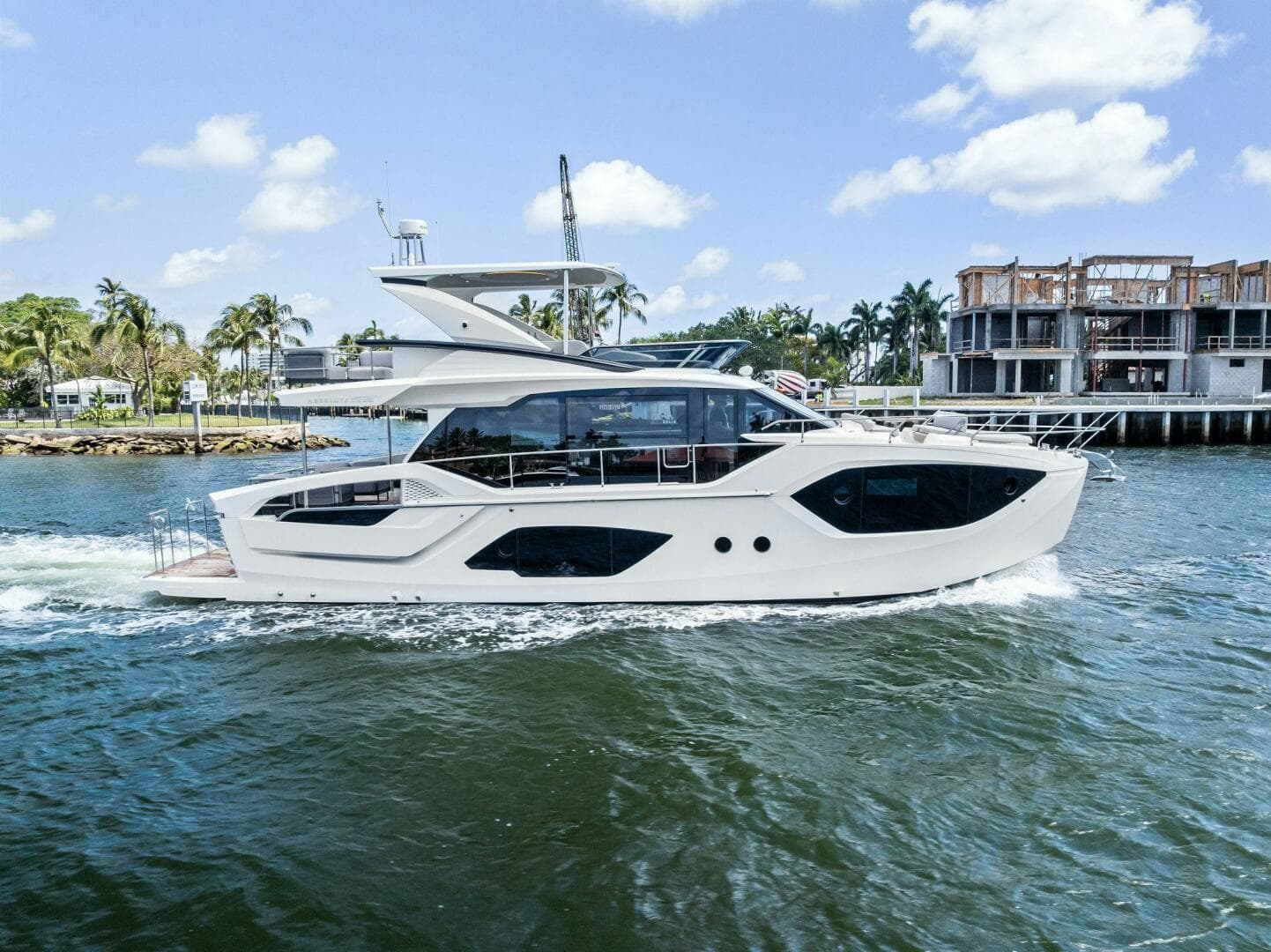 2023 Absolute 52 Fly — photo 11