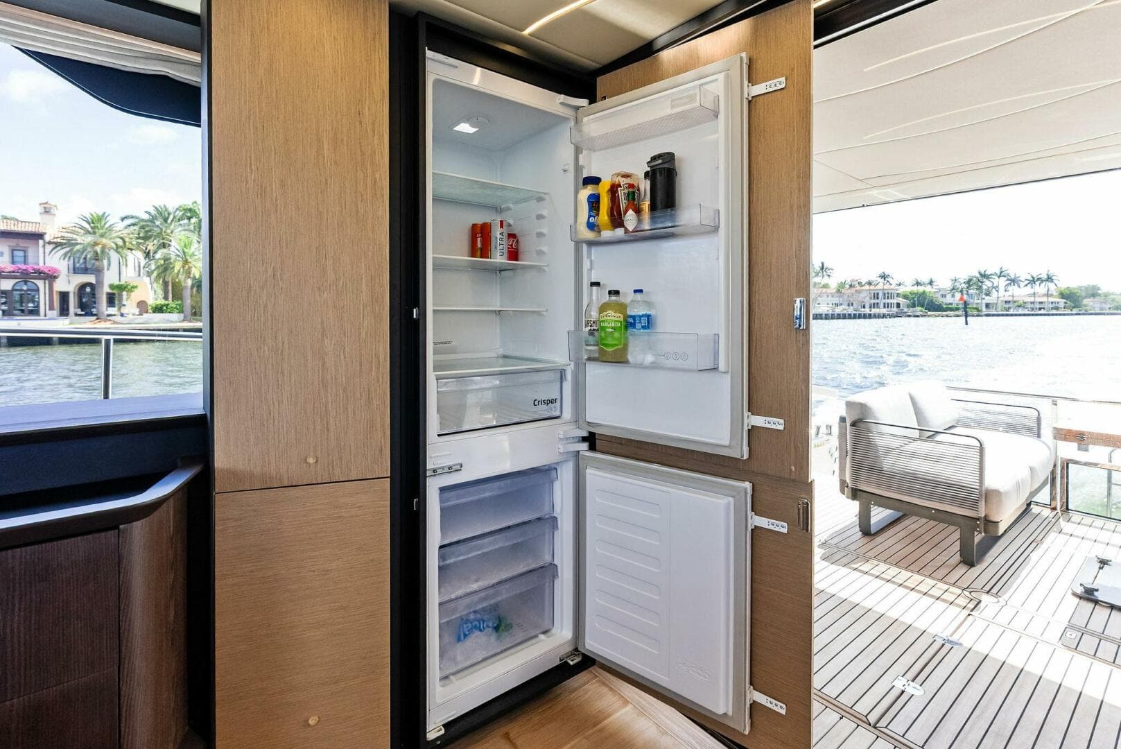 2023 Absolute 52 Fly — photo 39