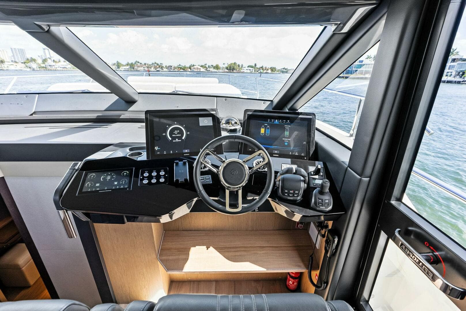 2023 Absolute 52 Fly — photo 53