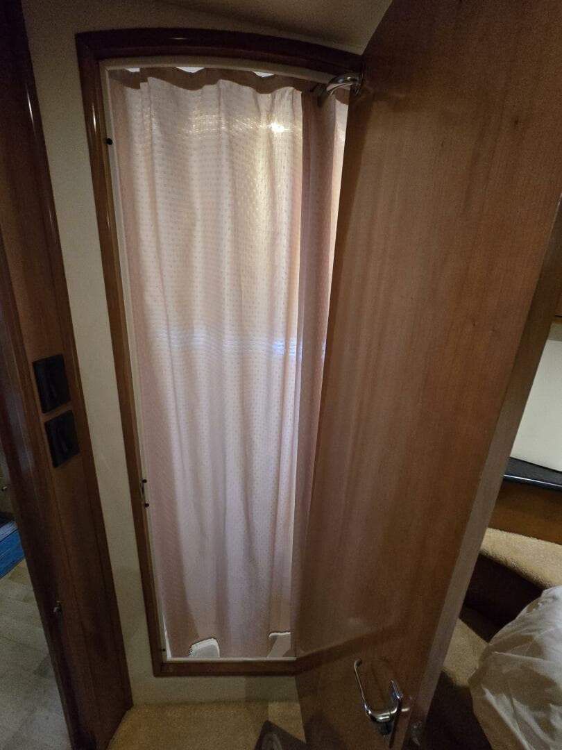 2002 Carver 444 Cockpit — photo 58