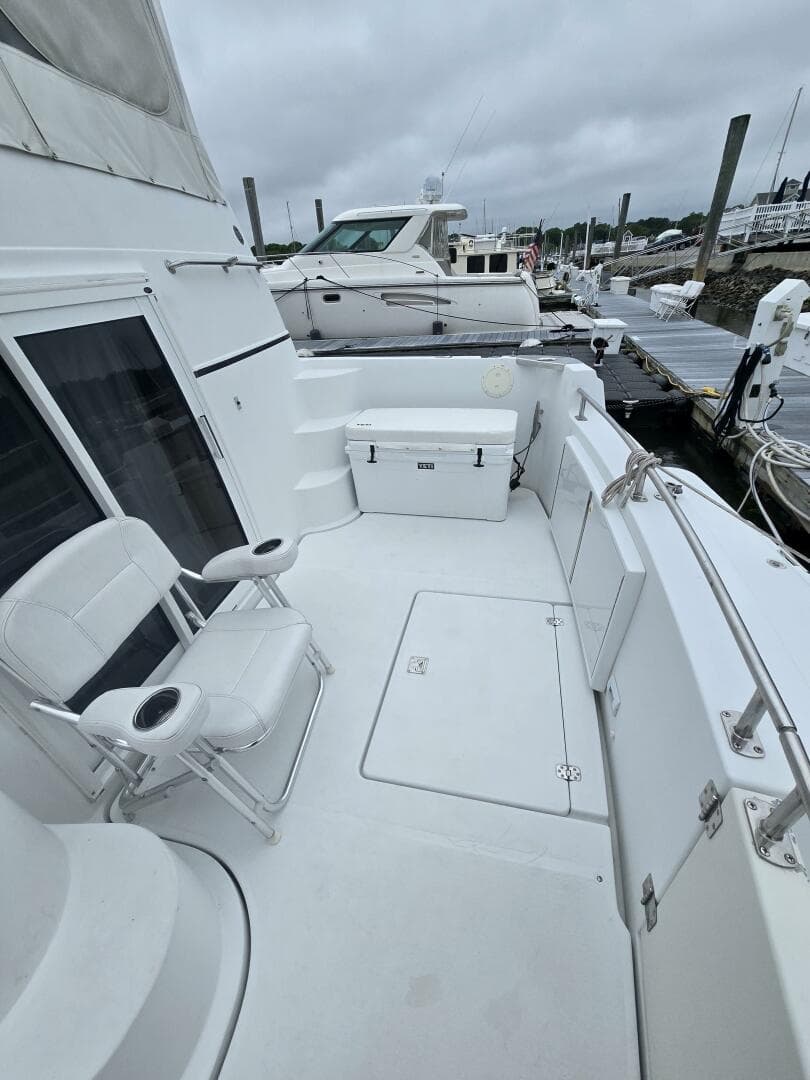 2002 Carver 444 Cockpit — photo 11