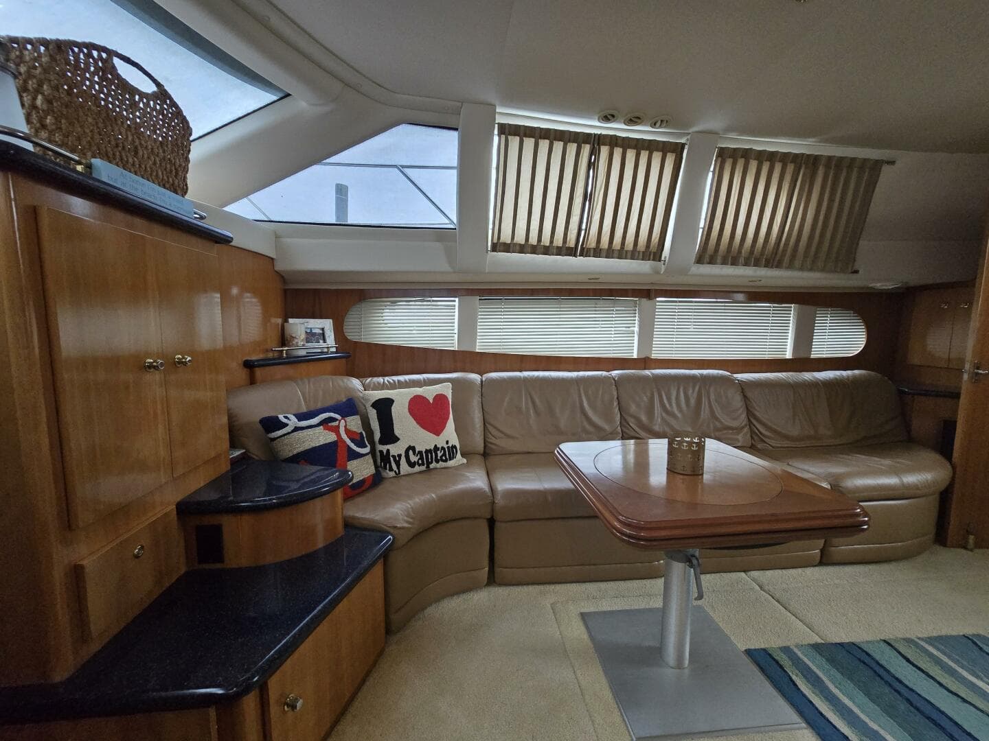 2002 Carver 444 Cockpit — photo 28