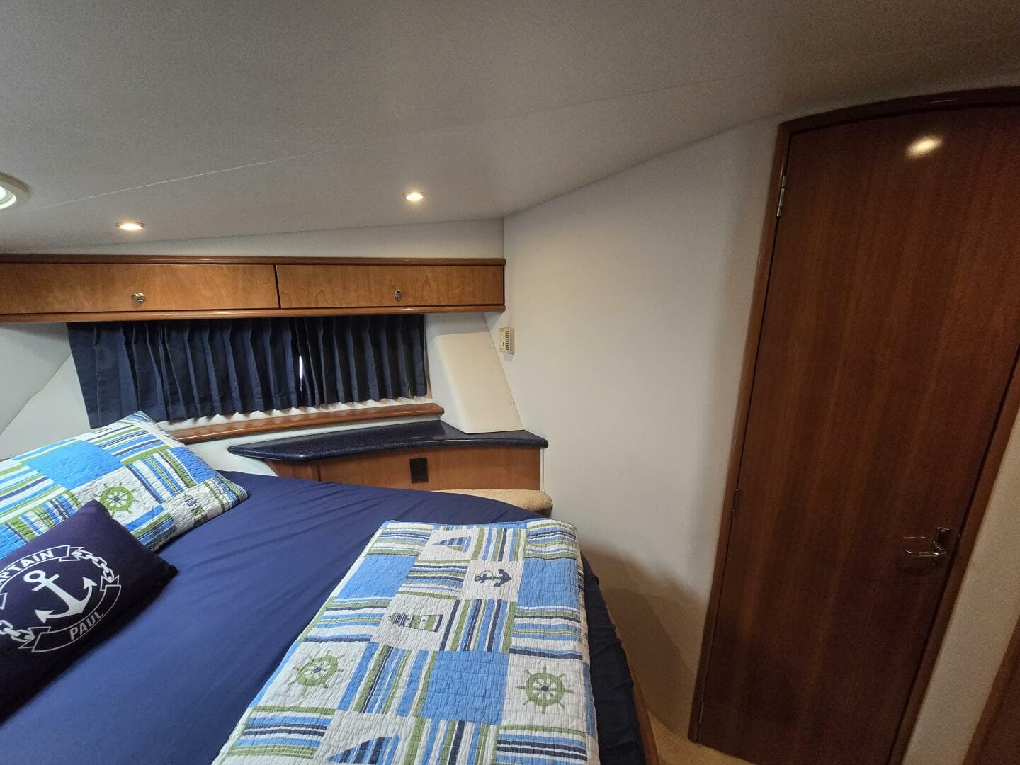 2002 Carver 444 Cockpit — photo 51