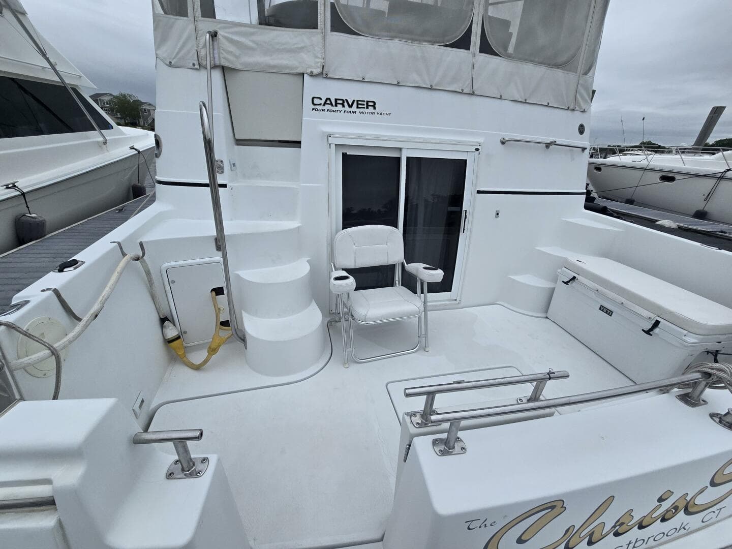 2002 Carver 444 Cockpit — photo 8