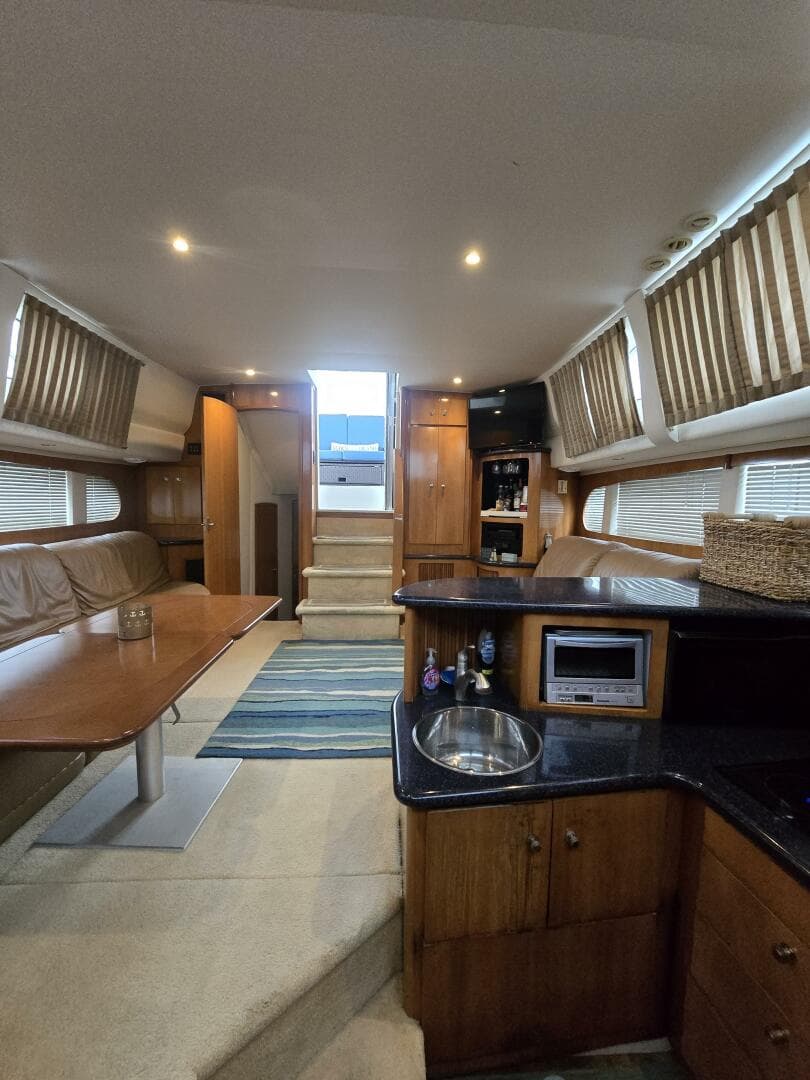 2002 Carver 444 Cockpit — photo 25