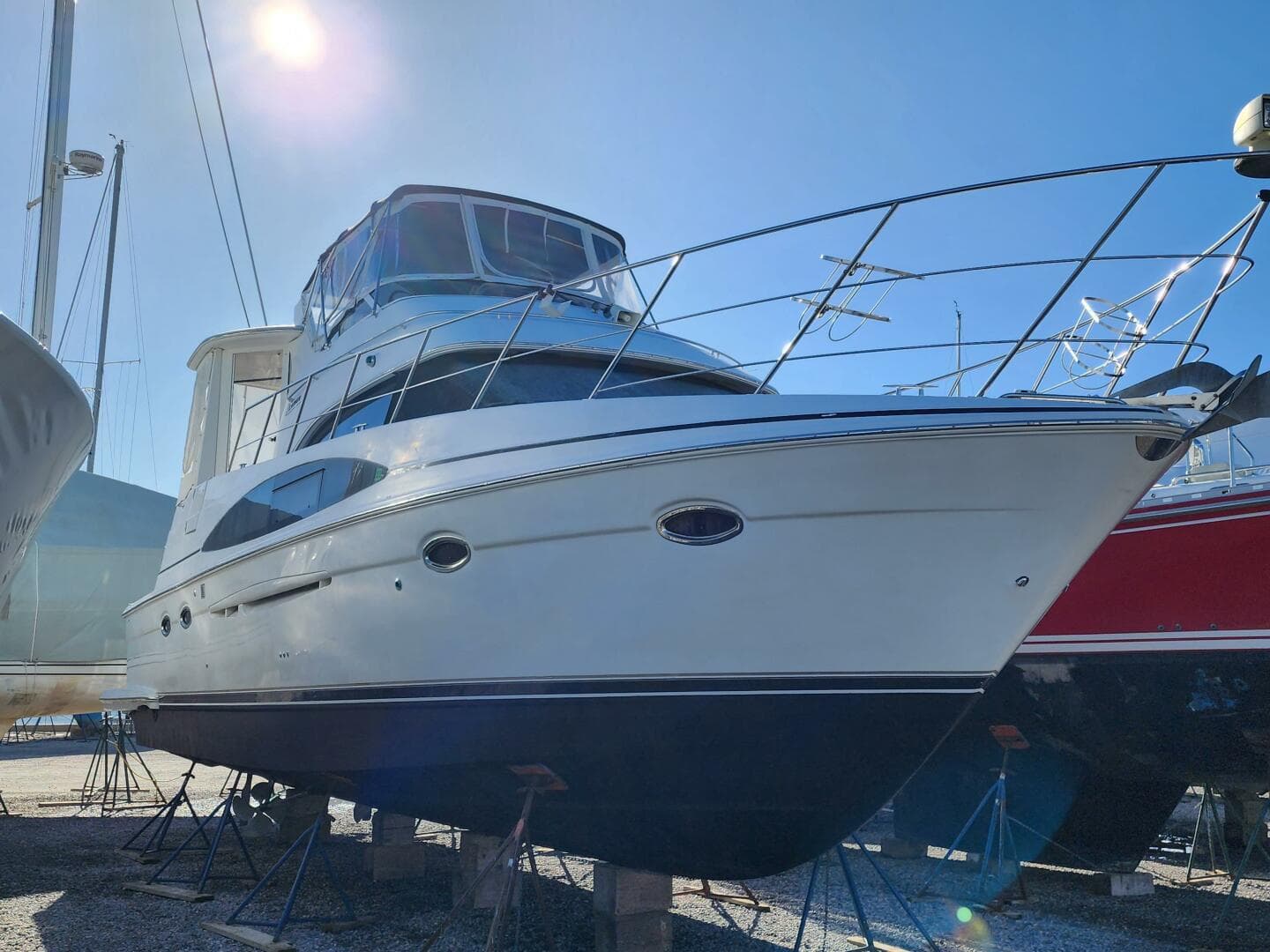 2002 Carver 444 Cockpit — photo 6