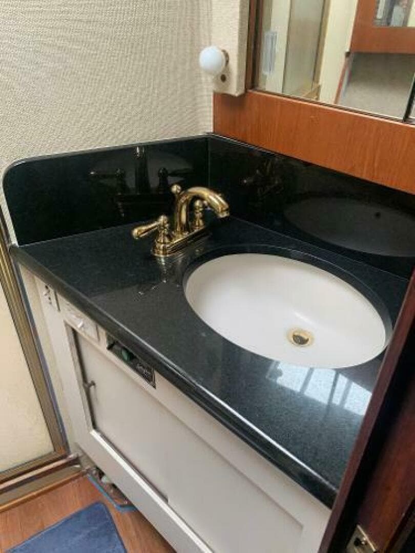 1985 Ocean Yachts 55 Super Sport — photo 36