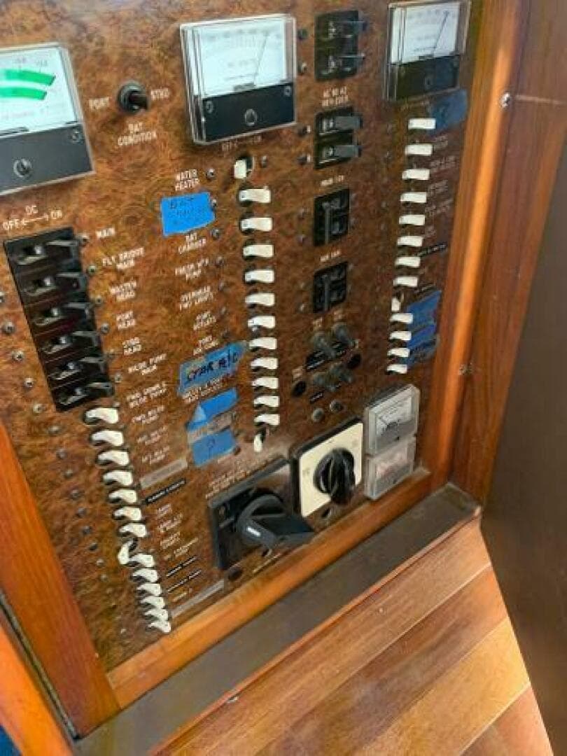 1985 Ocean Yachts 55 Super Sport — photo 46