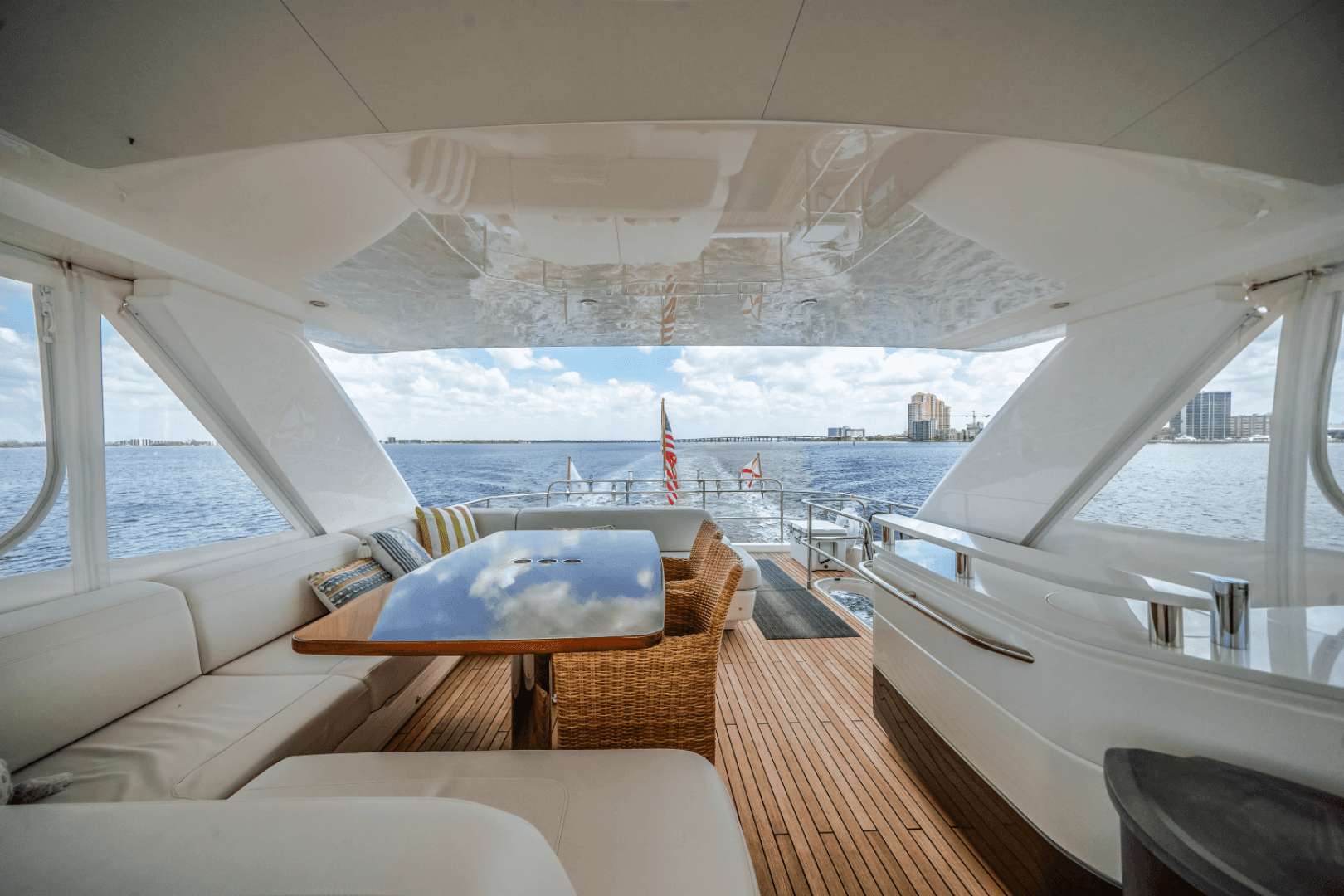 2019 Princess F70 — photo 37