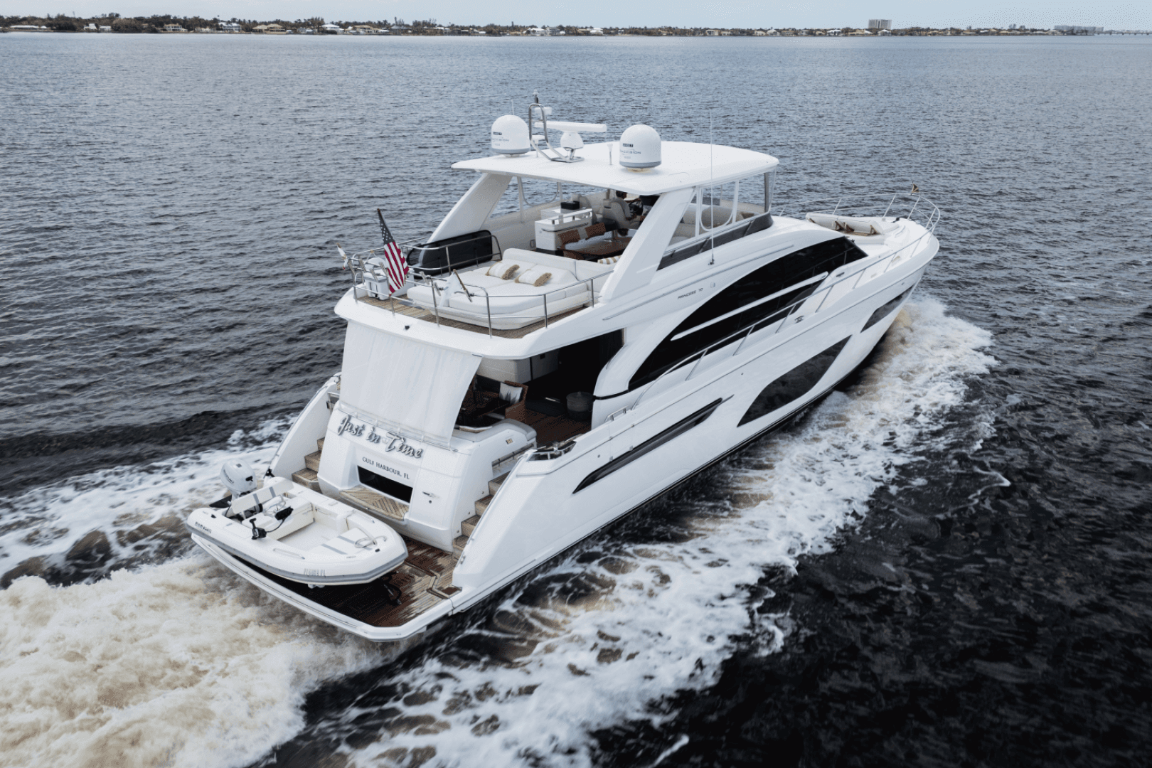 2019 Princess F70 — photo 3