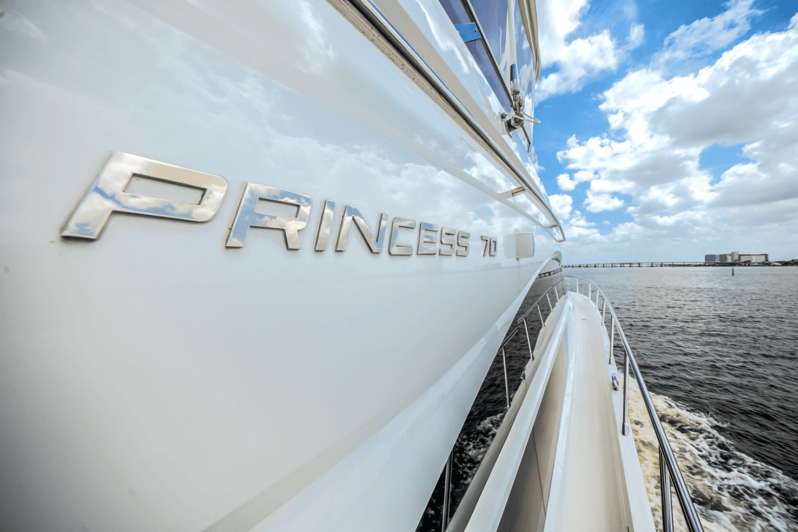 2019 Princess F70 — photo 28
