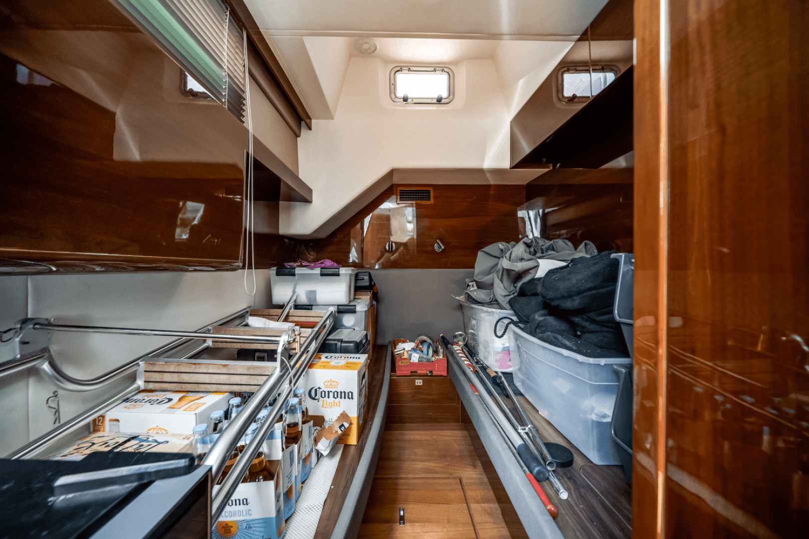 2019 Princess F70 — photo 48