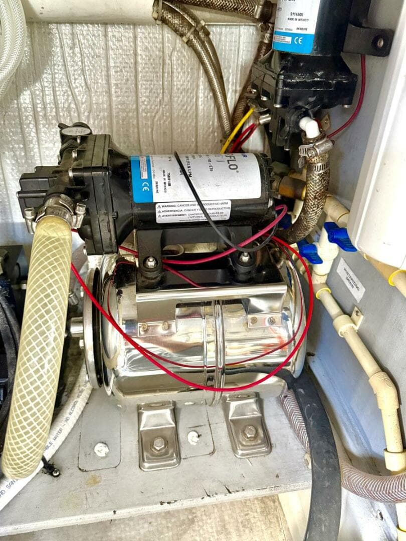 2006 American Tug 41 — photo 57