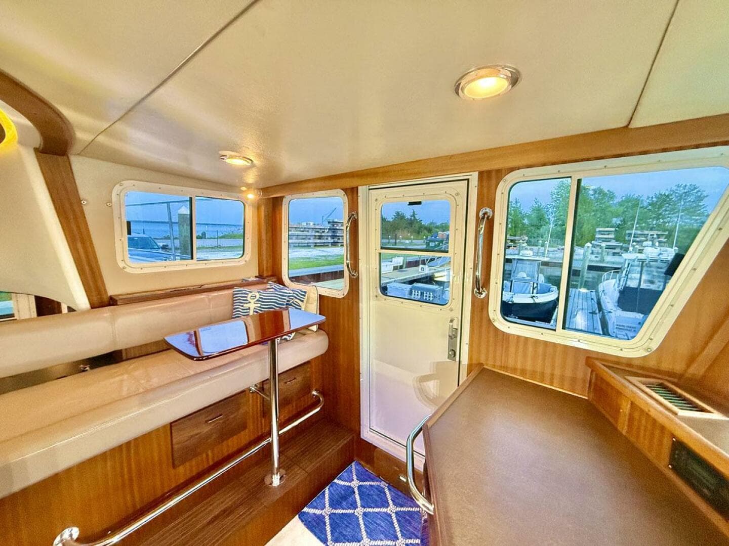 2006 American Tug 41 — photo 17