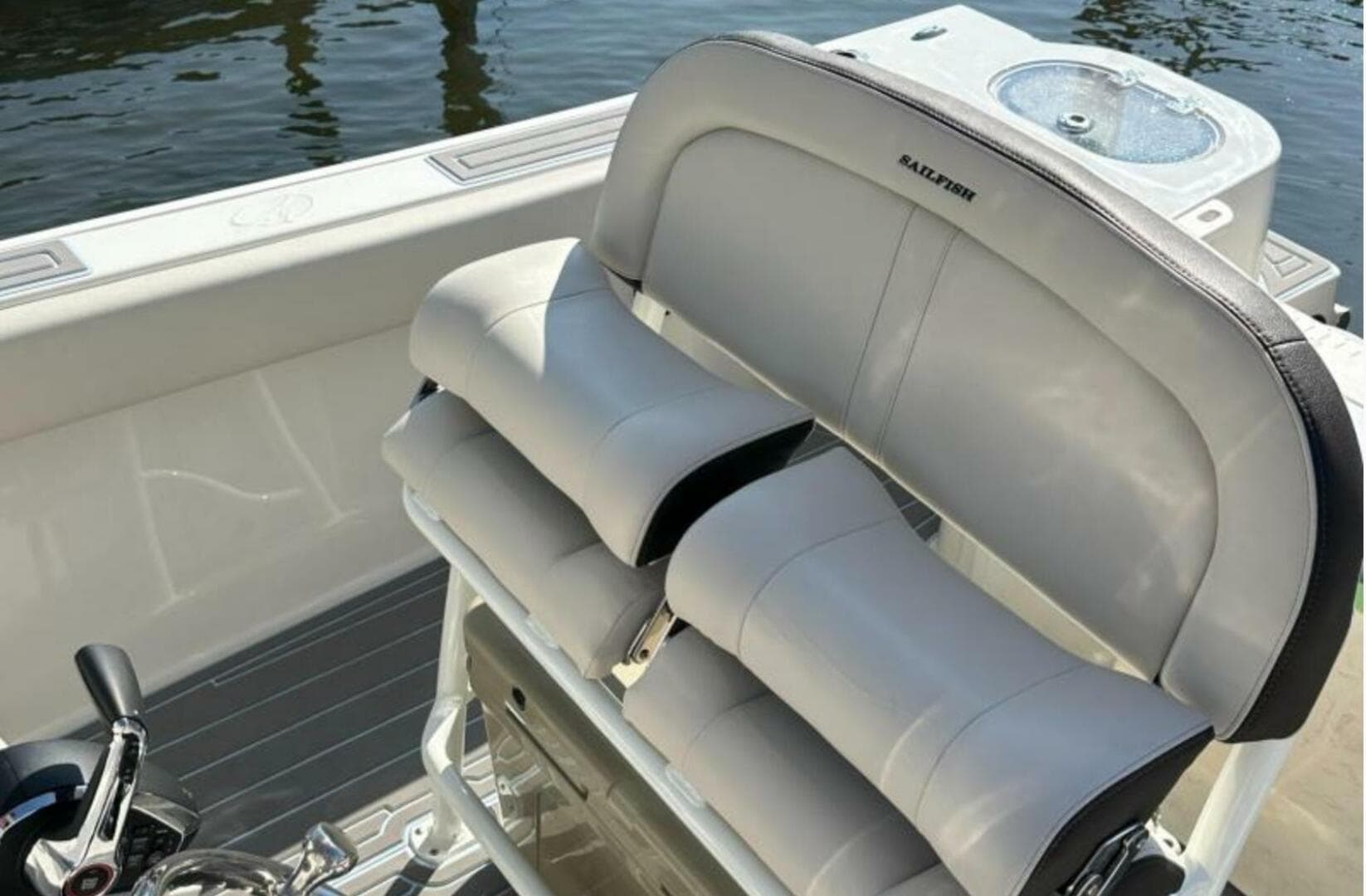 2023 Sailfish 220 CC — photo 11