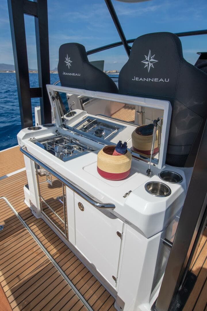 2024 Jeanneau Leader 9.0 WA S2 — photo 6
