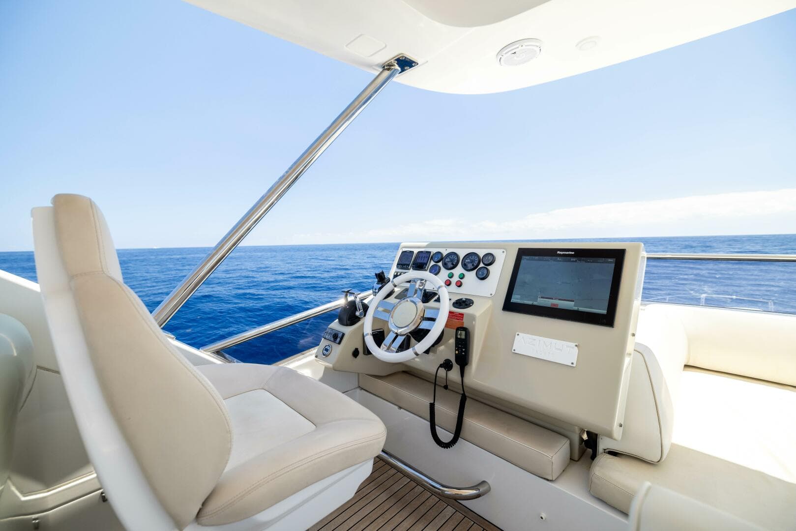 2015 Azimut 64 Flybridge — photo 52