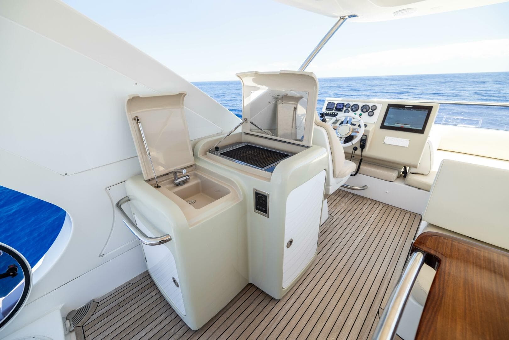 2015 Azimut 64 Flybridge — photo 47