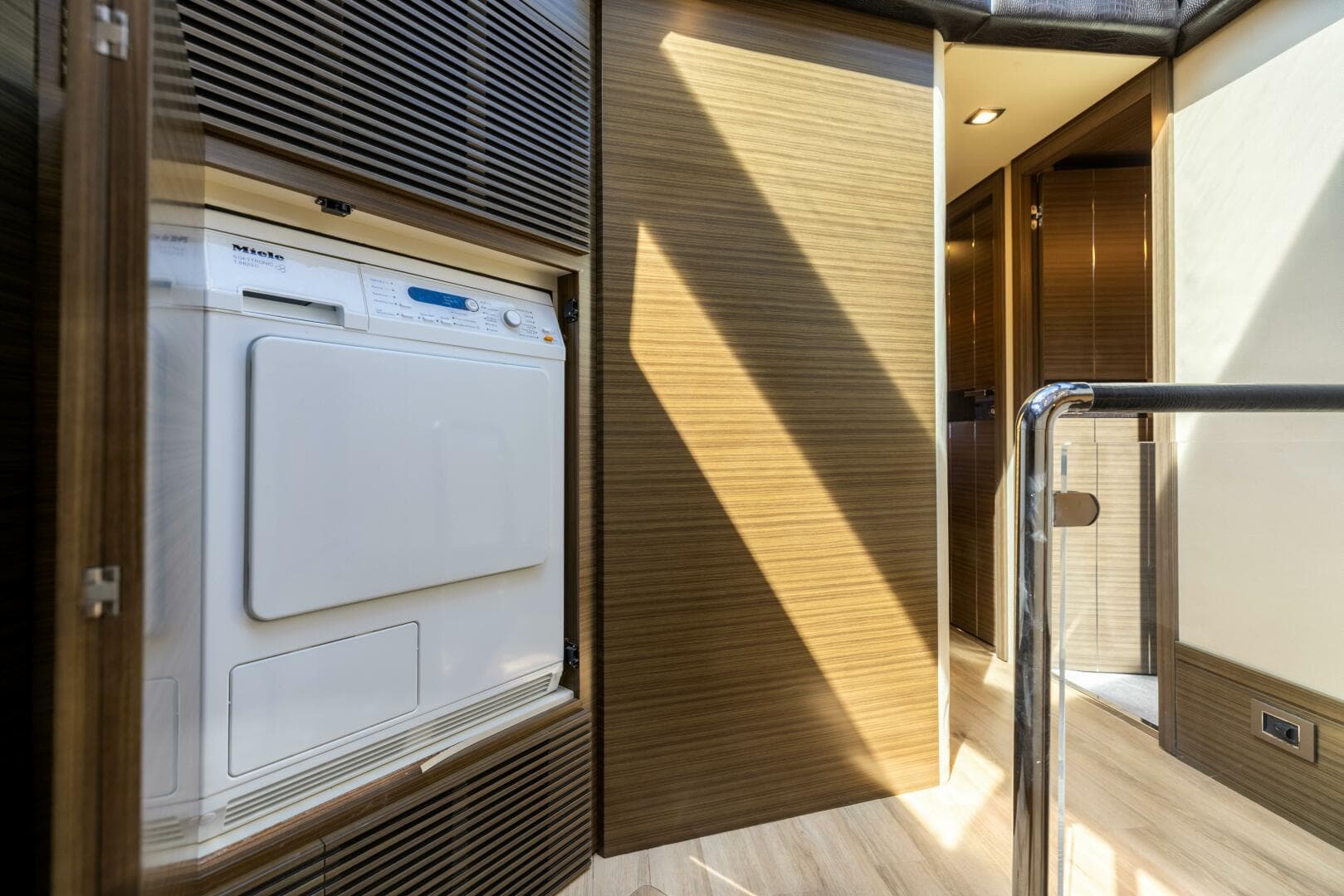 2015 Azimut 64 Flybridge — photo 16