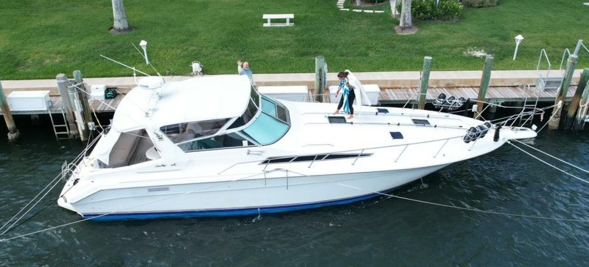 1993 Sea Ray 440 Sundancer — photo 3