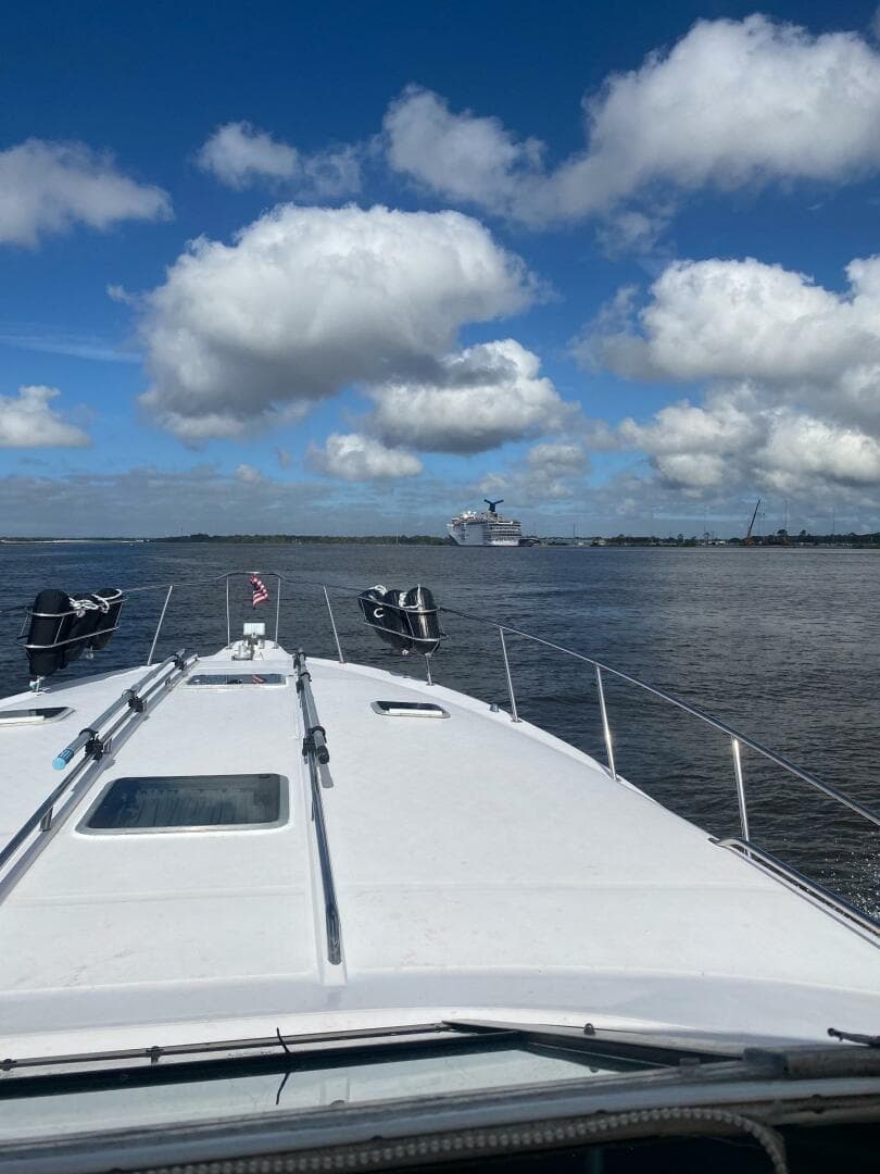 1993 Sea Ray 440 Sundancer — photo 33