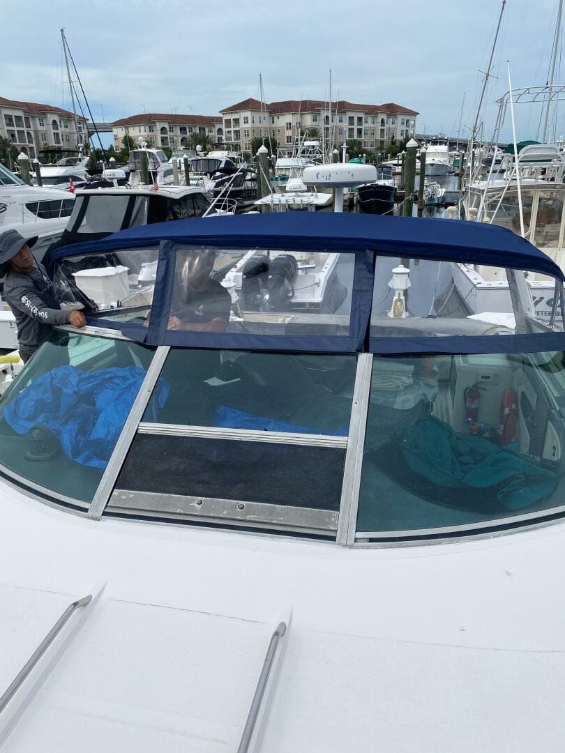 1993 Sea Ray 440 Sundancer — photo 42