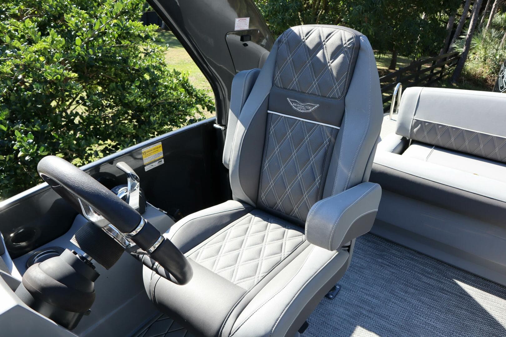 2021 Bennington Rx 25 Sport — photo 11