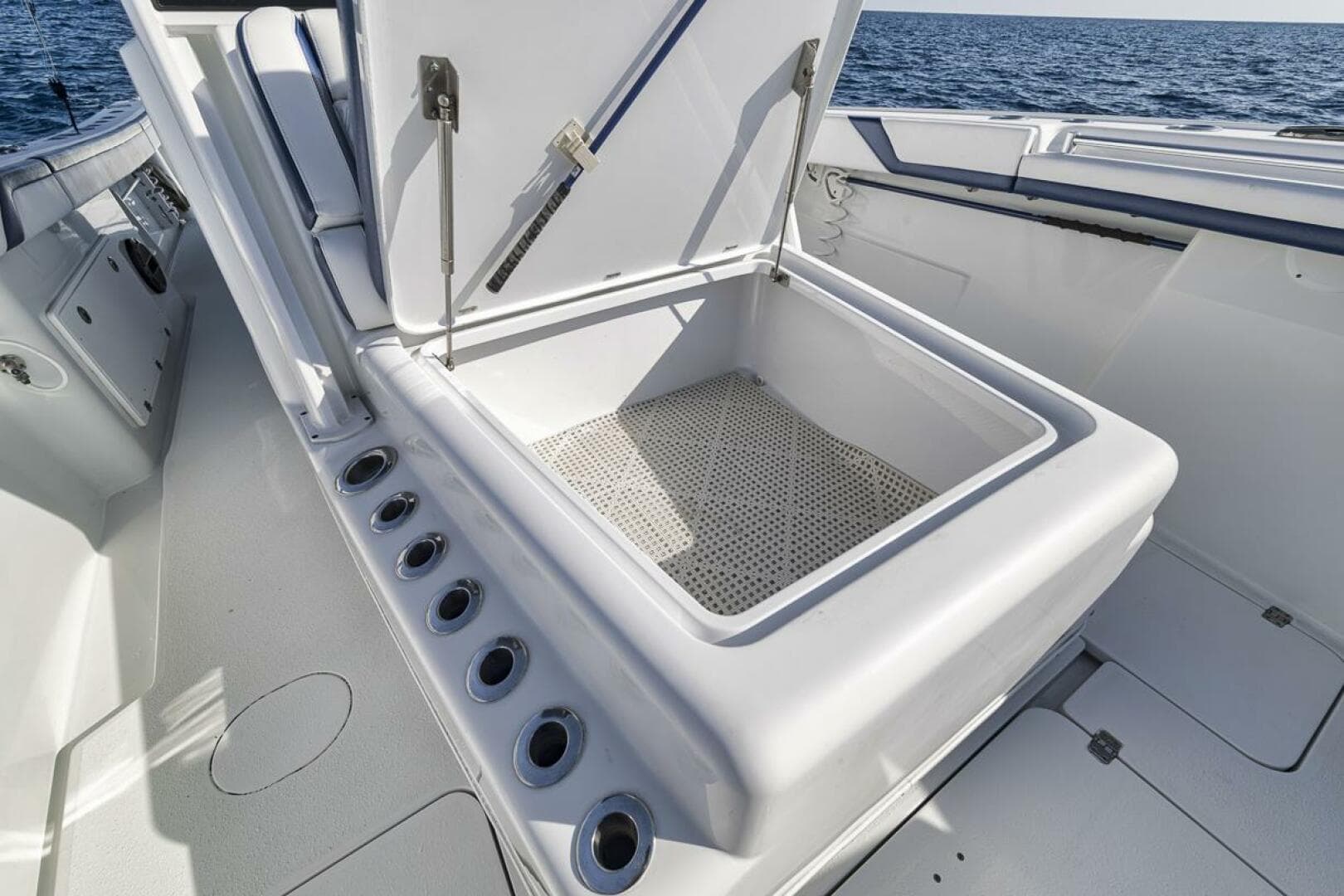 2020 Yellowfin — photo 33