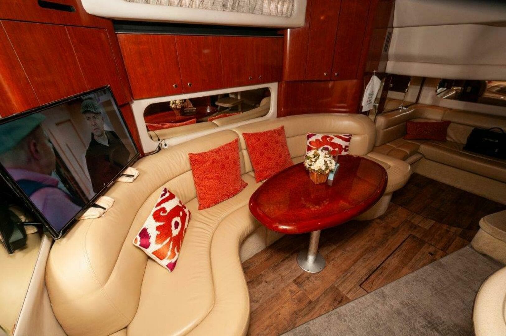 2003 Sea Ray 380 Sundancer — photo 9