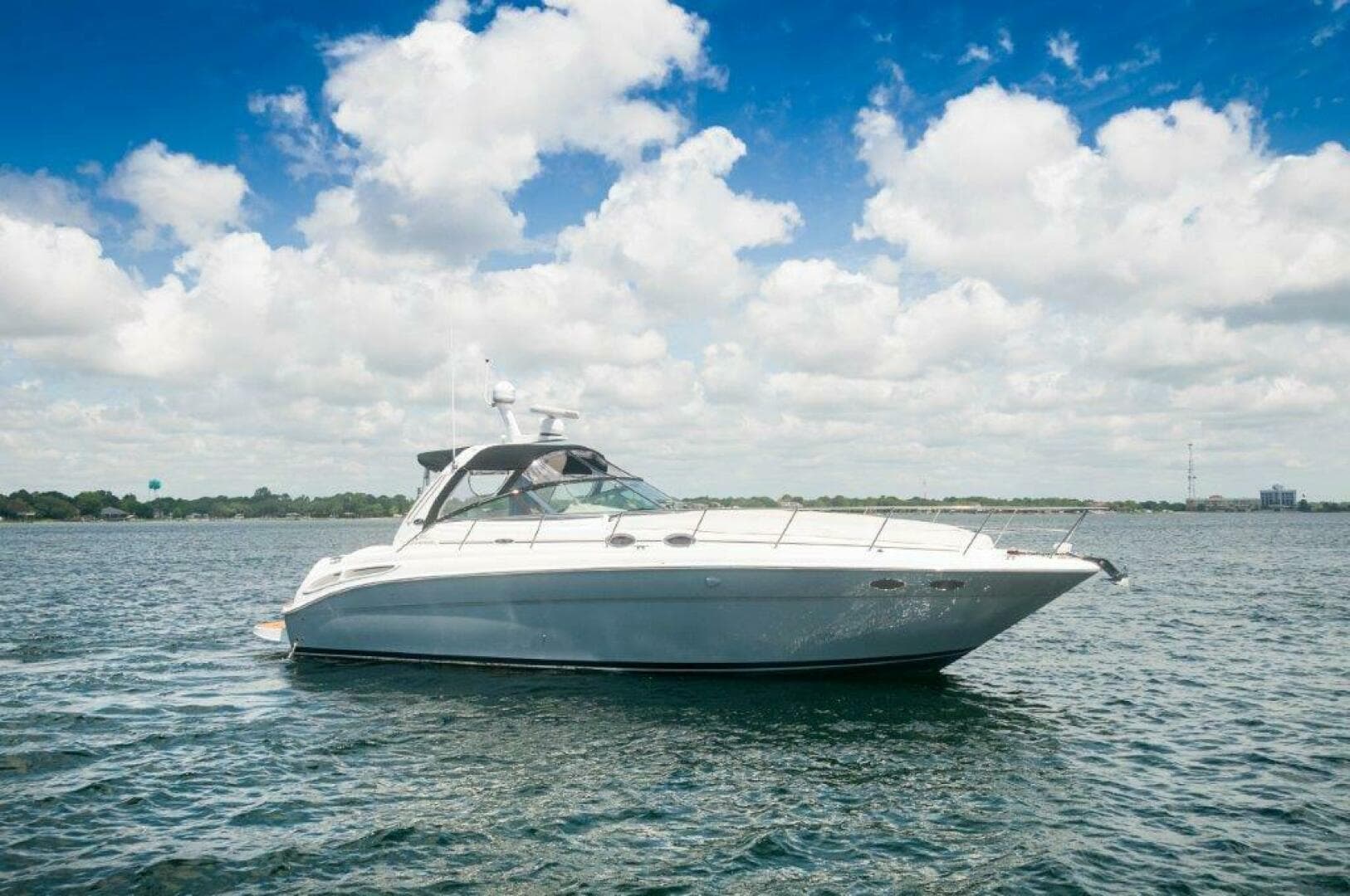 2003 Sea Ray 380 Sundancer — photo 1
