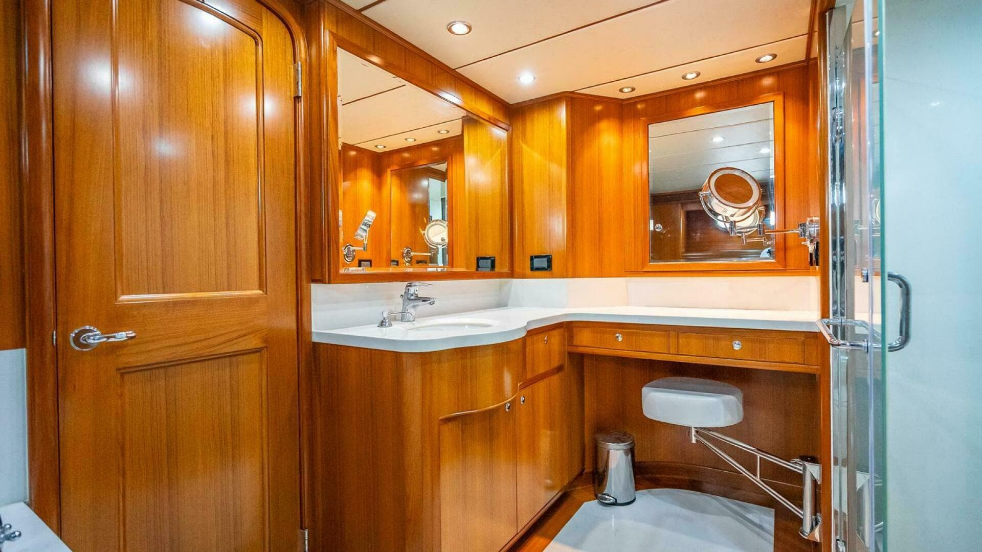 2009 Nordhavn 76 — photo 83