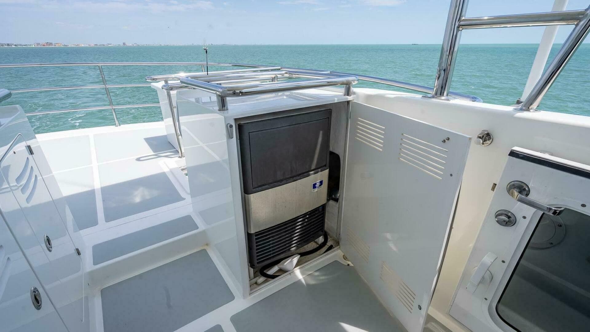 2009 Nordhavn 76 — photo 79