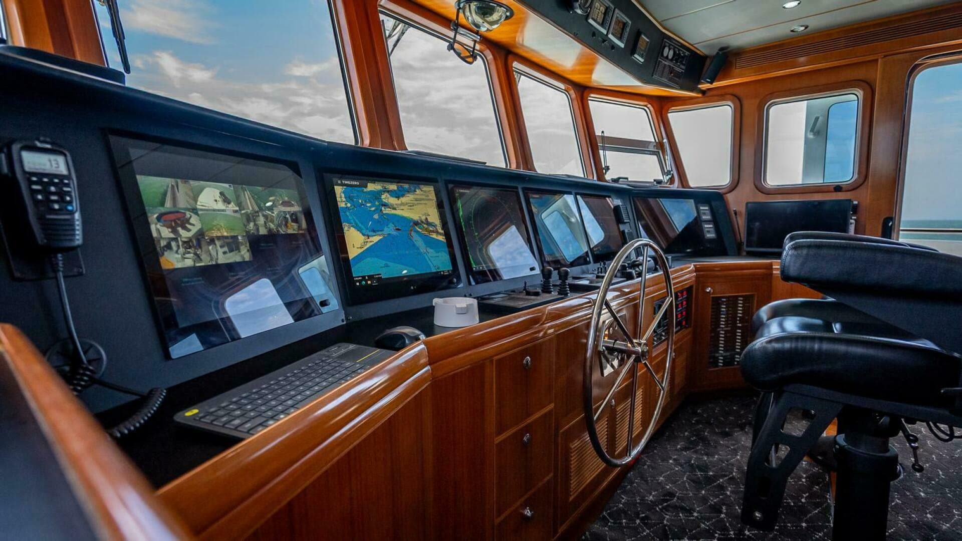 2009 Nordhavn 76 — photo 42