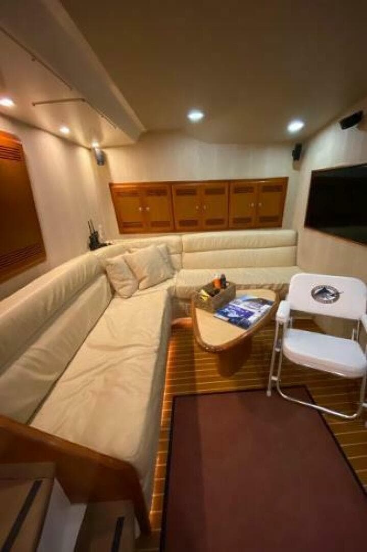 2004 Cabo 45 Express Los Suenos Edition — photo 14