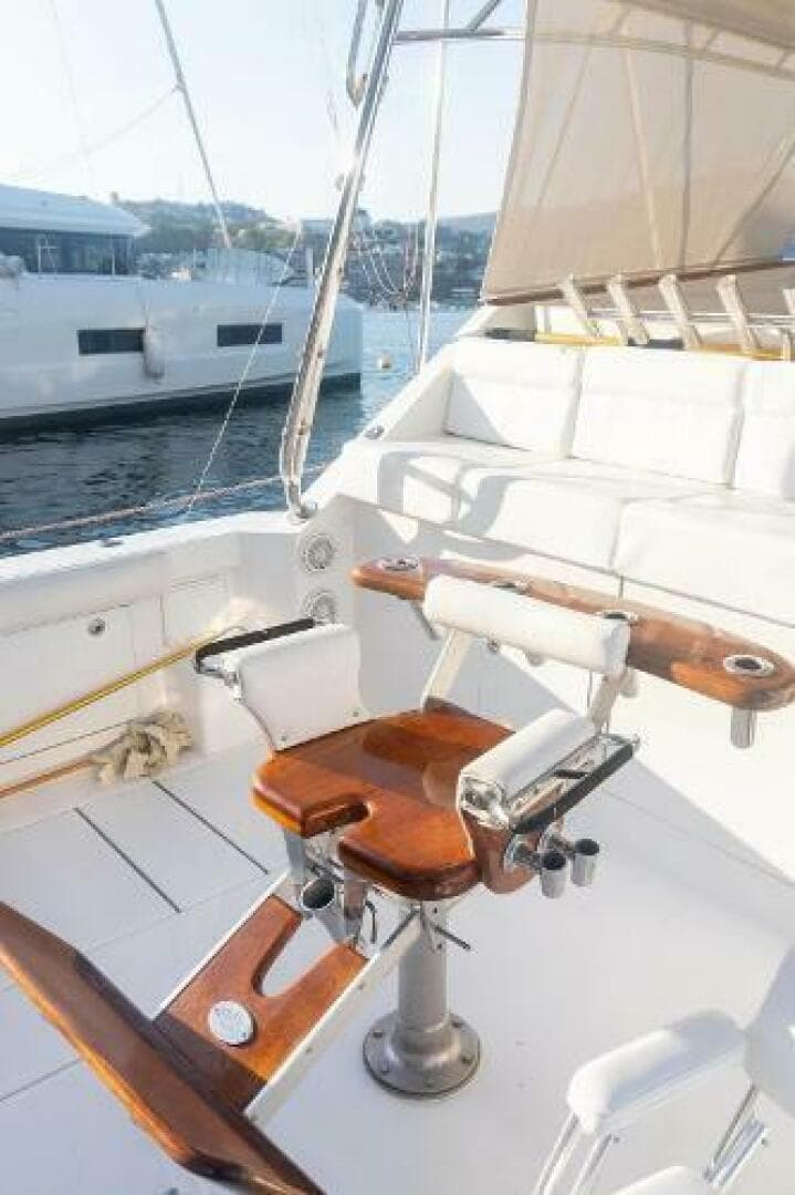 2004 Cabo 45 Express Los Suenos Edition — photo 9