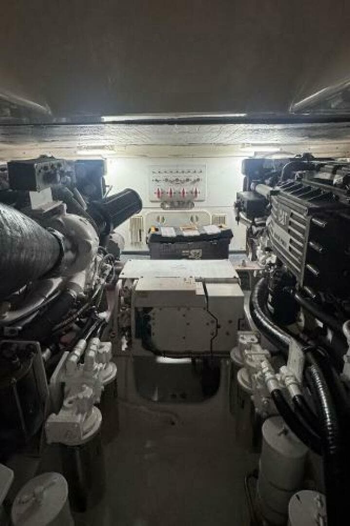 2004 Cabo 45 Express Los Suenos Edition — photo 13