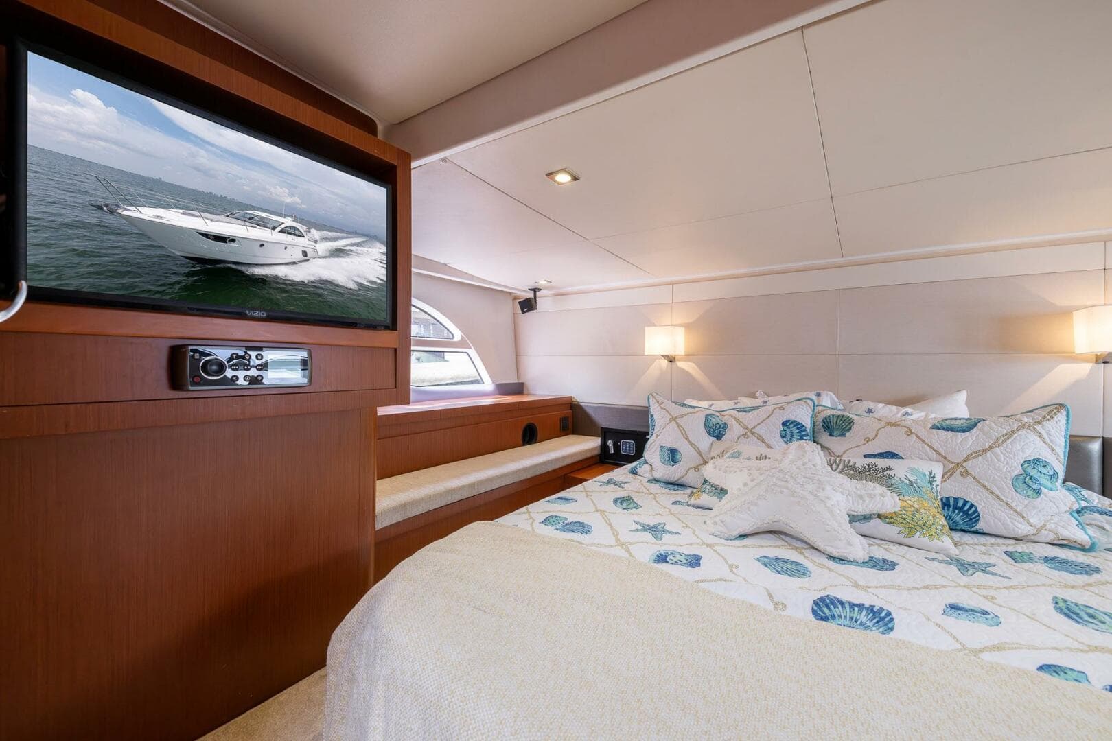 2014 Beneteau Gran Turismo 44 — photo 20