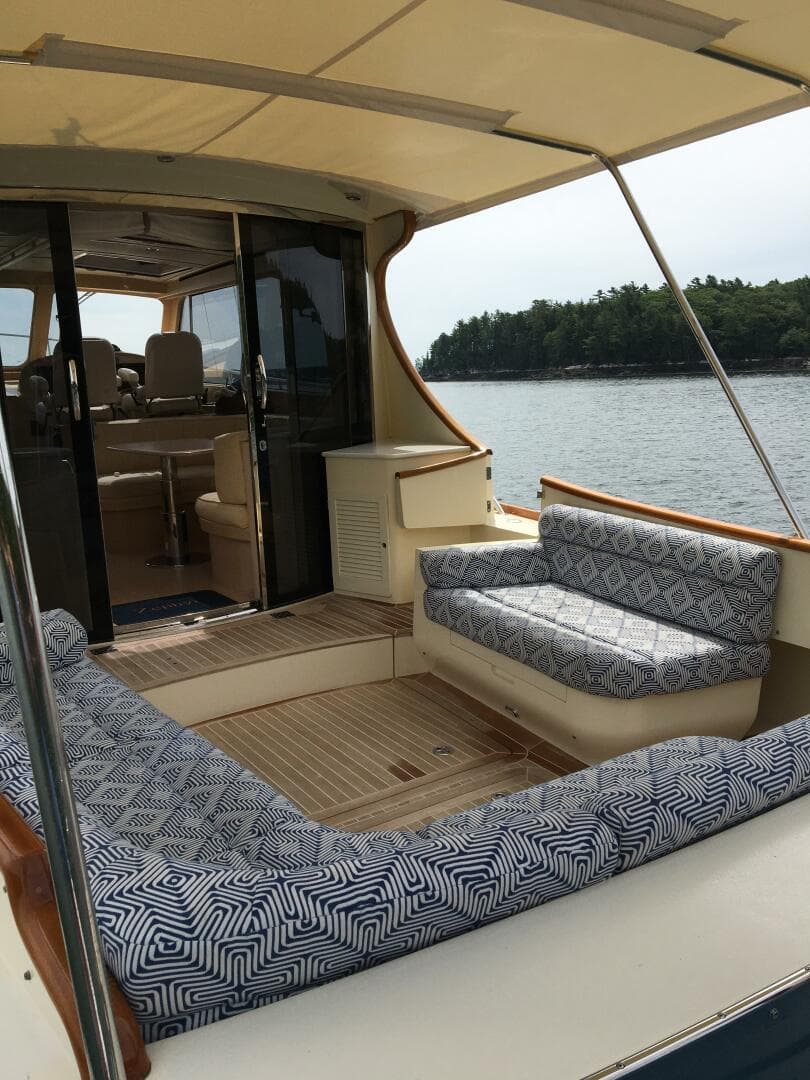 2013 Hinckley Talaria — photo 28