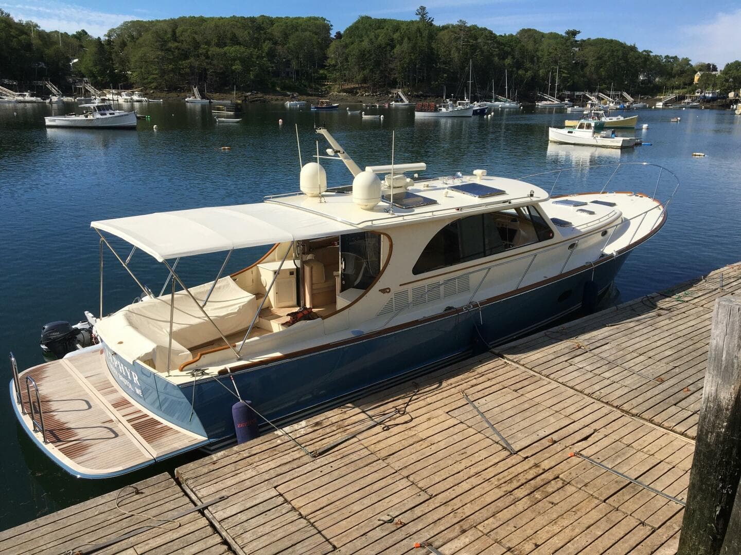 2013 Hinckley Talaria — photo 2