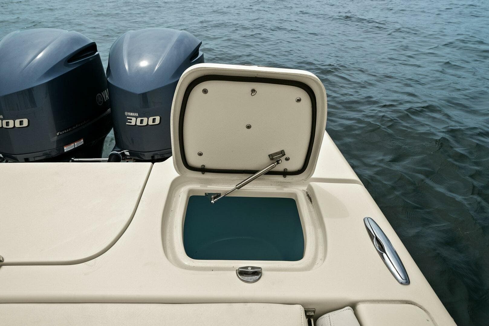 2016 Grady-White Freedom 285 — photo 23