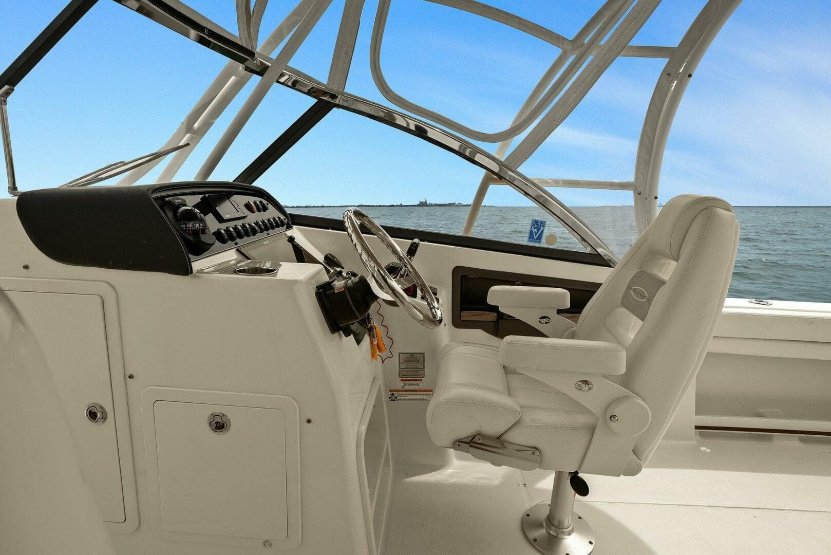 2016 Grady-White Freedom 285 — photo 6