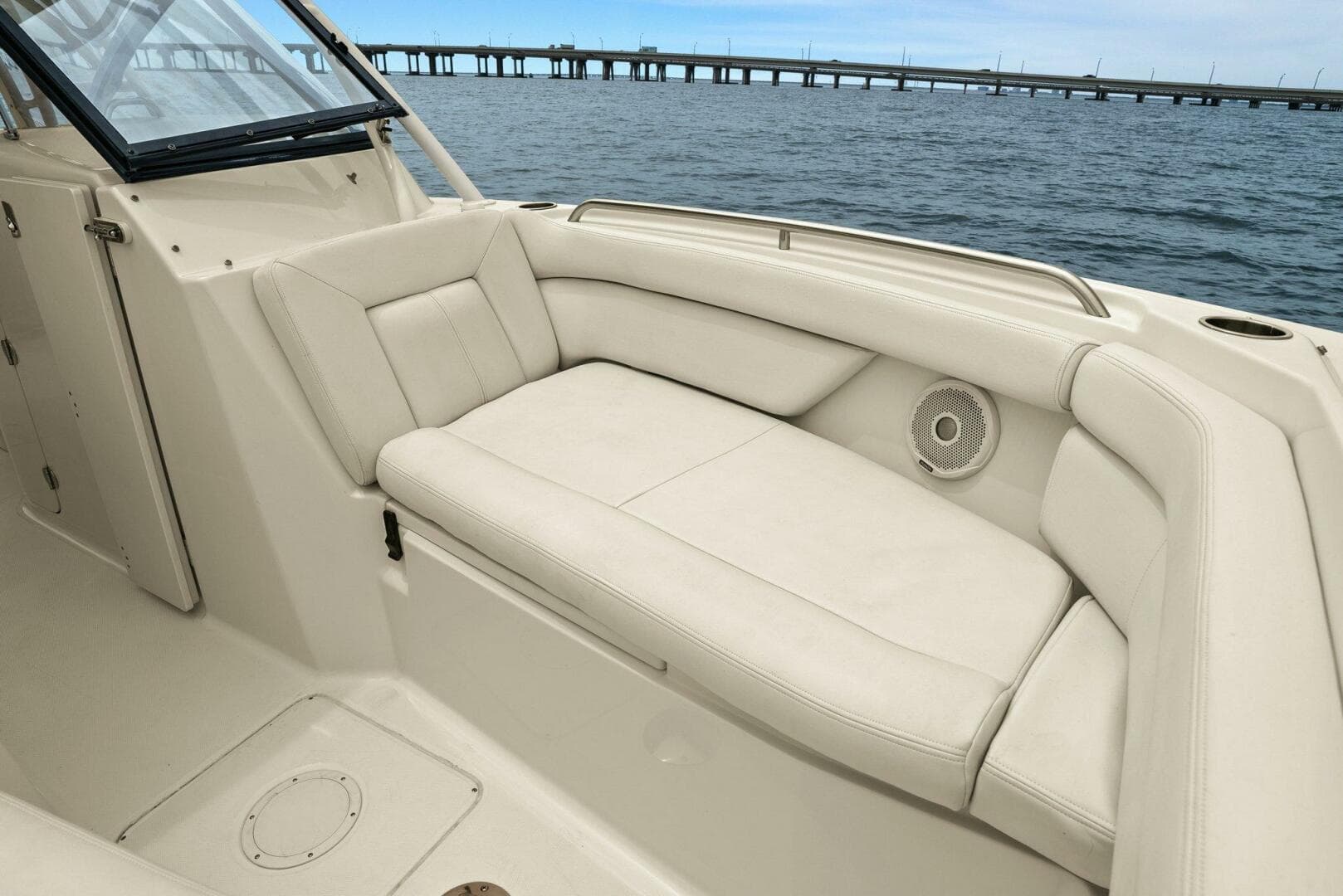 2016 Grady-White Freedom 285 — photo 20