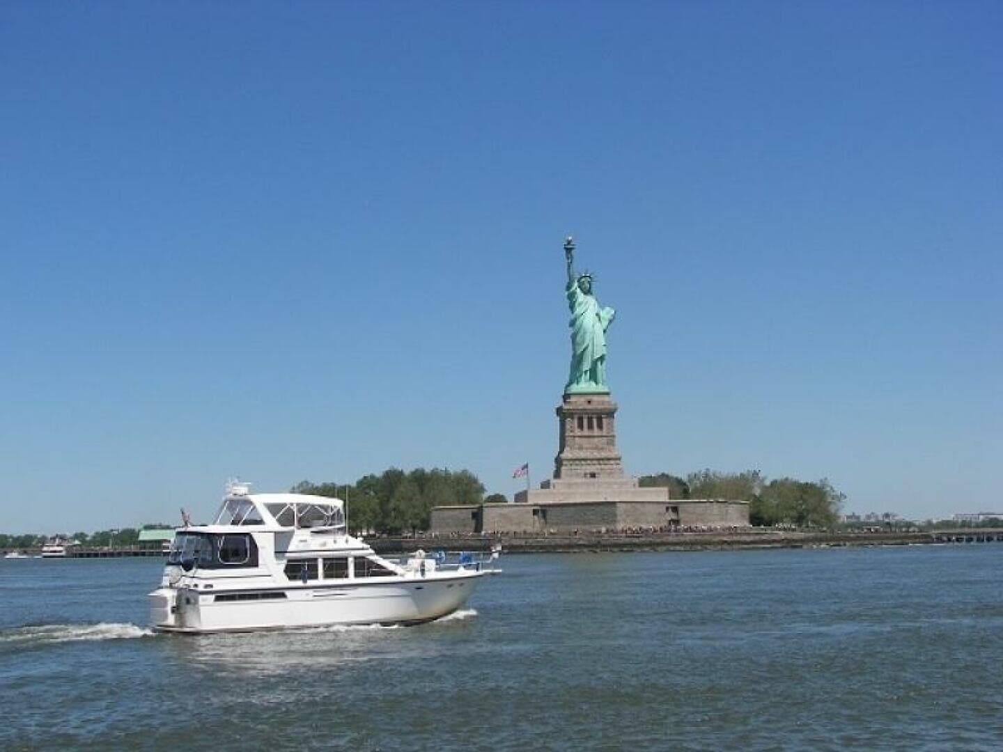 1990 Jefferson 43 Sundeck — photo 3