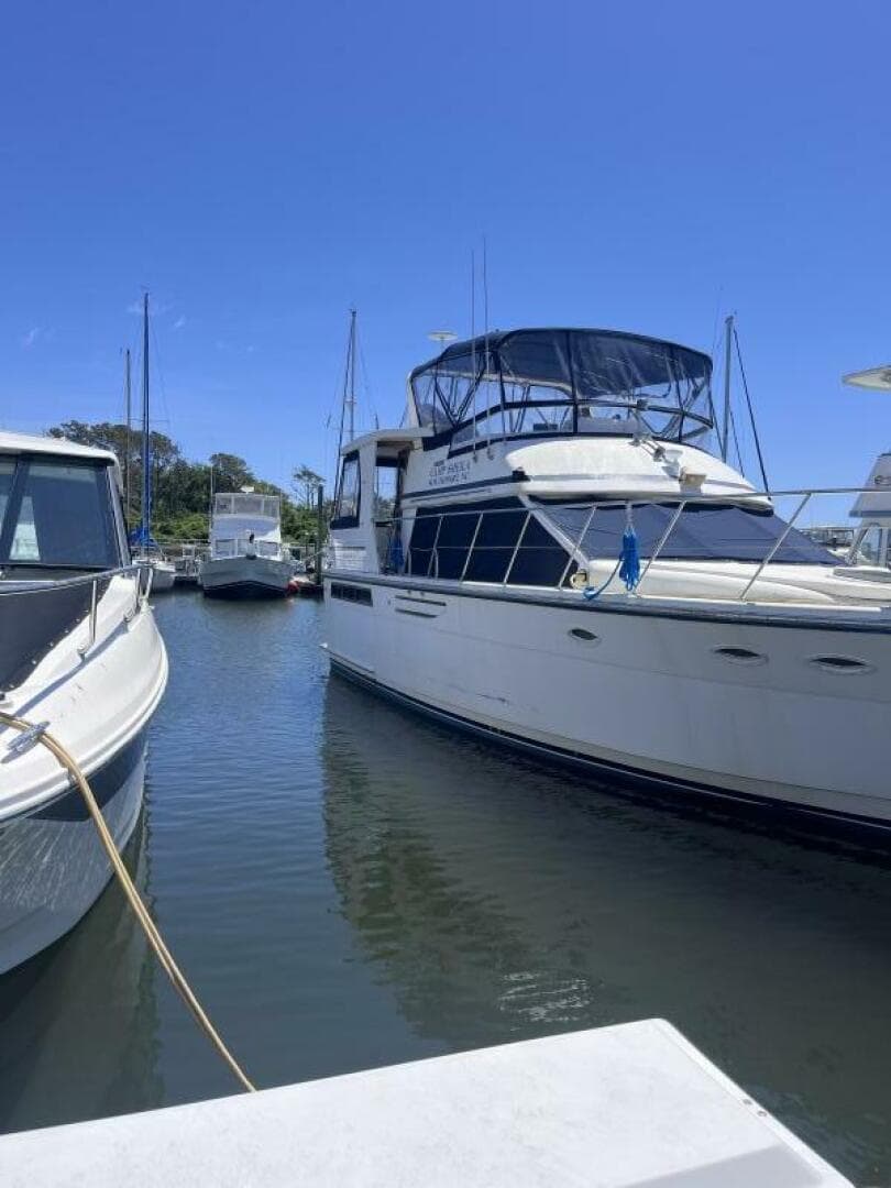 1990 Jefferson 43 Sundeck — photo 2